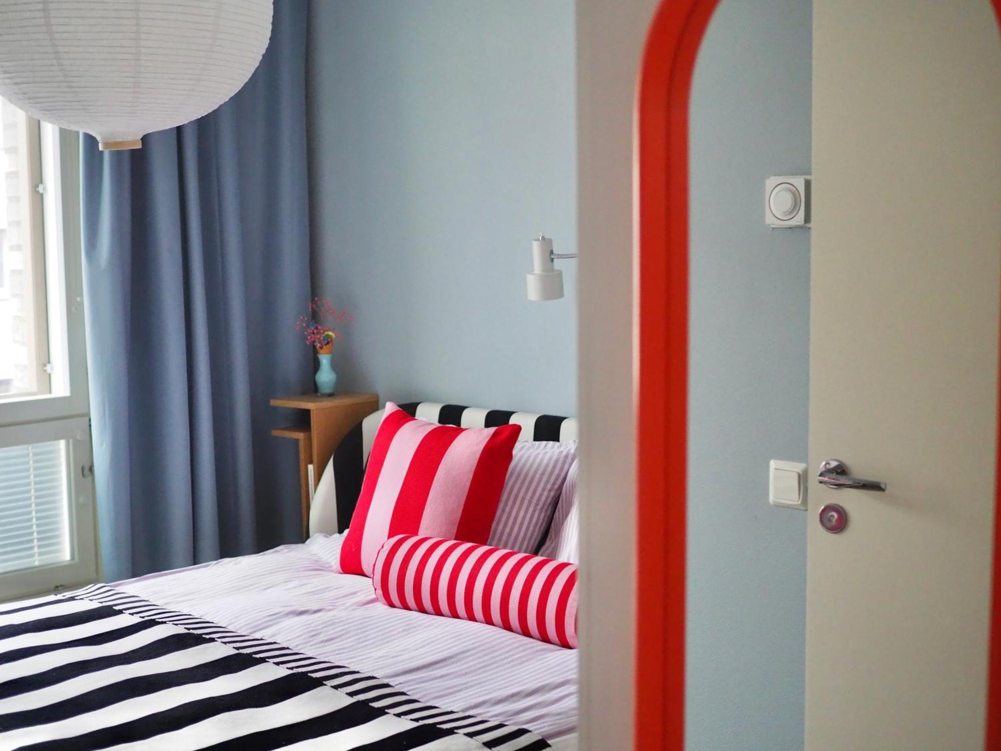 Candy-Colored Two-Room Condo With Sweet Views Helsinki Exterior photo